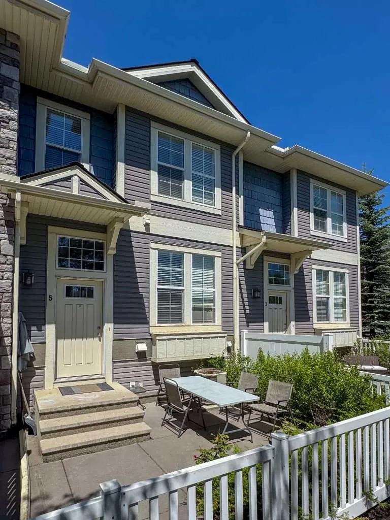 5 Auburn Bay Common SE Calgary AB T3M0M6
