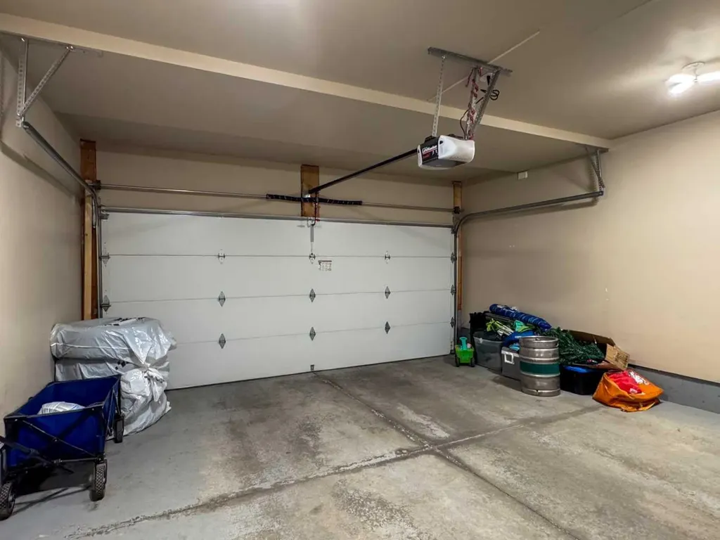 5 Auburn Bay Common SE Calgary AB T3M0M6