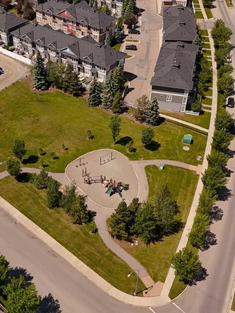 5 Auburn Bay Common SE Calgary AB T3M0M6