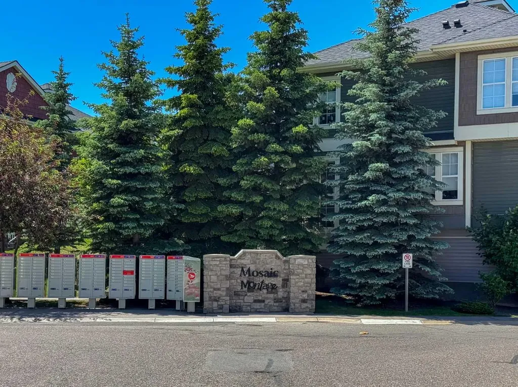 5 Auburn Bay Common SE Calgary AB T3M0M6