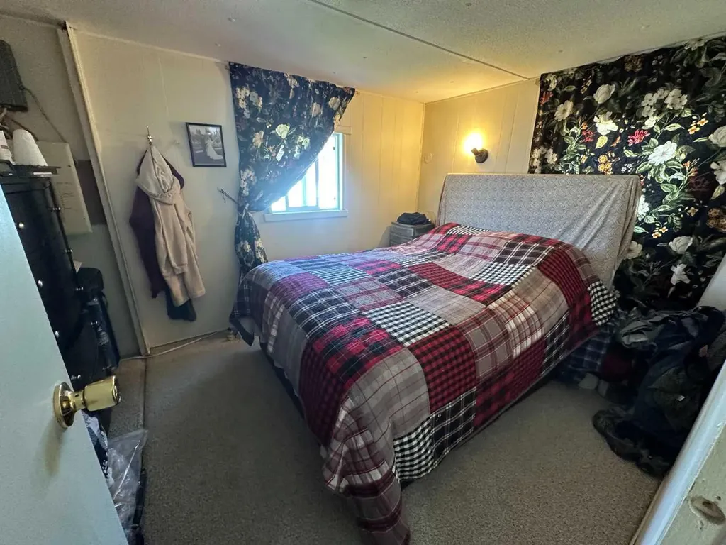 1190 15 Avenue Didsbury AB T0M 0W0