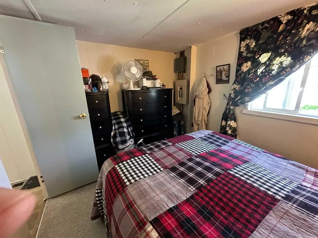 1190 15 Avenue Didsbury AB T0M 0W0