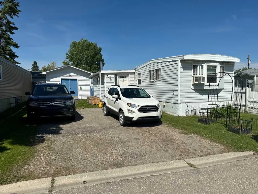 1190 15 Avenue Didsbury AB T0M 0W0