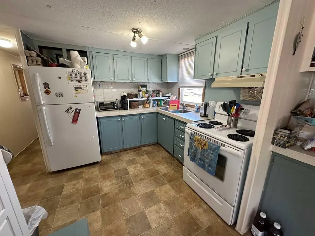 1190 15 Avenue Didsbury AB T0M 0W0