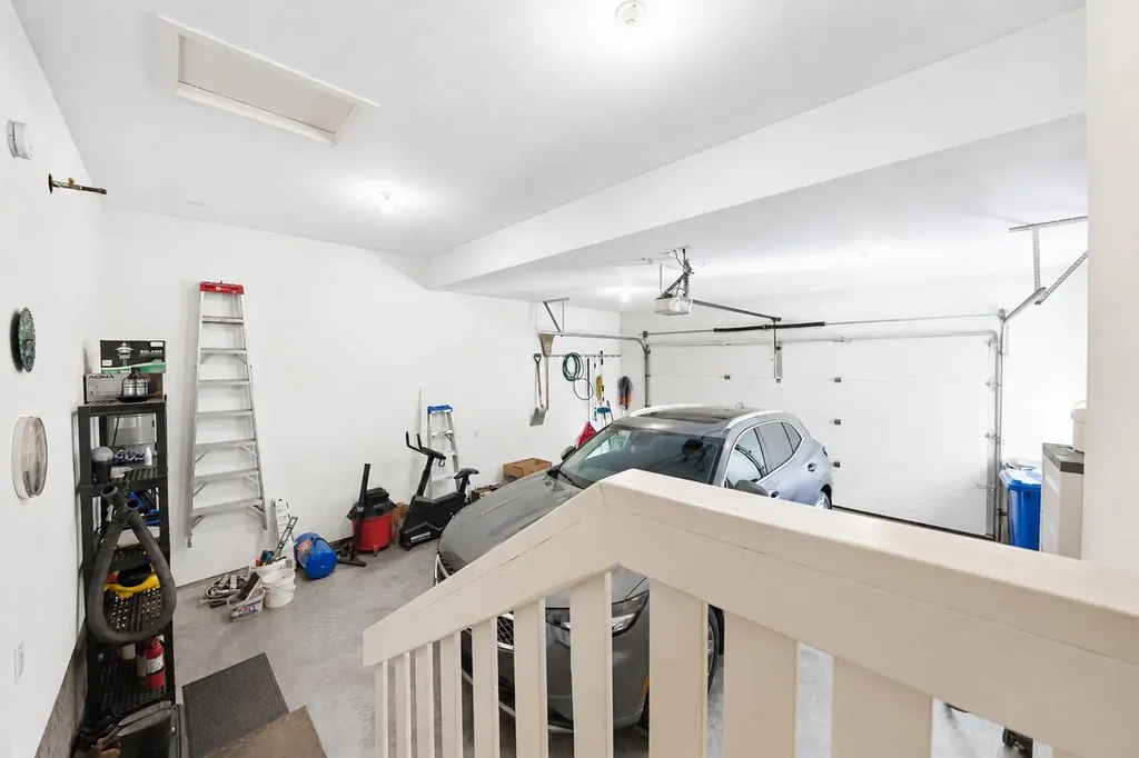 60 Sandstone Place Medicine Hat AB T1B 4R9
