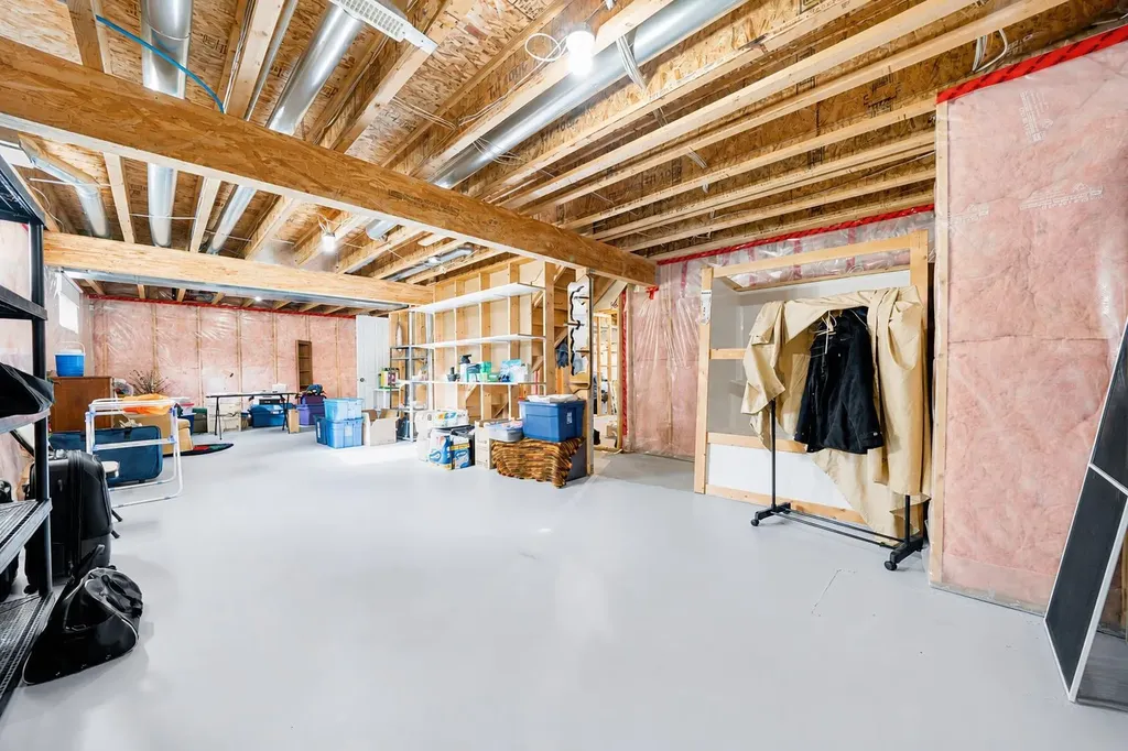 60 Sandstone Place Medicine Hat AB T1B 4R9