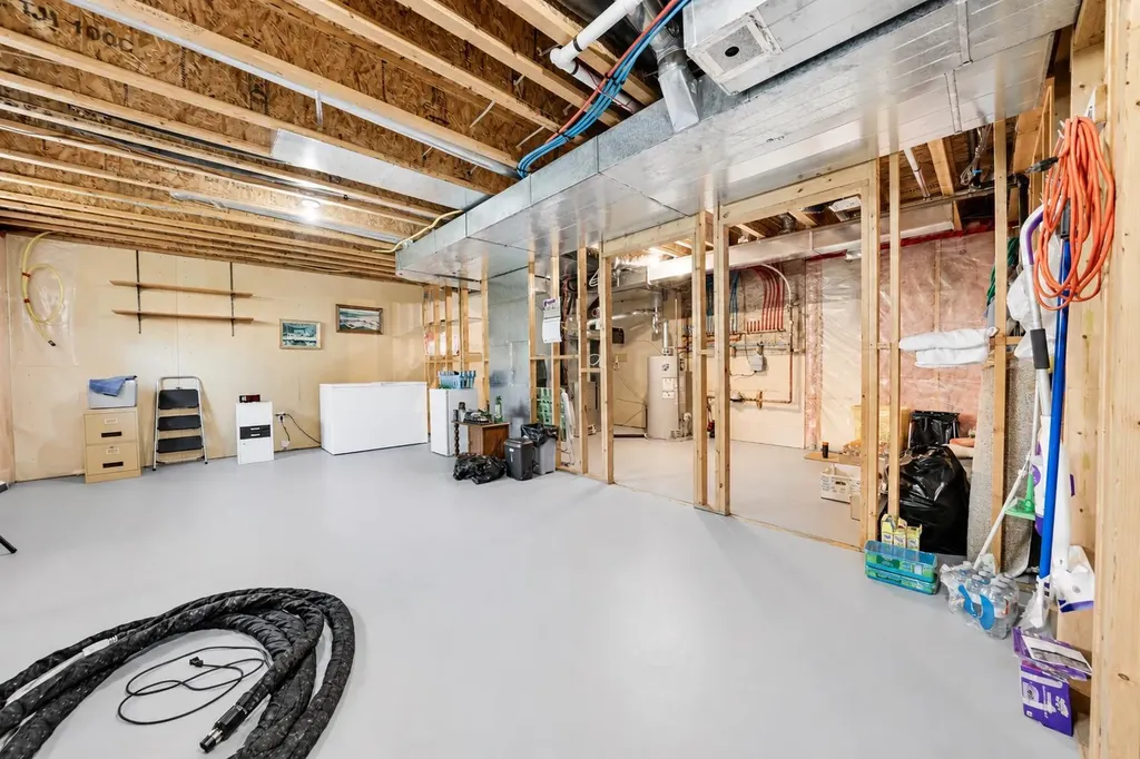 60 Sandstone Place Medicine Hat AB T1B 4R9