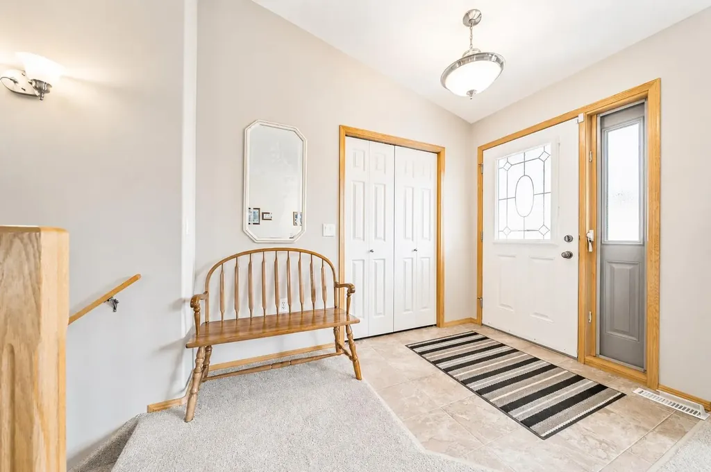 60 Sandstone Place Medicine Hat AB T1B 4R9