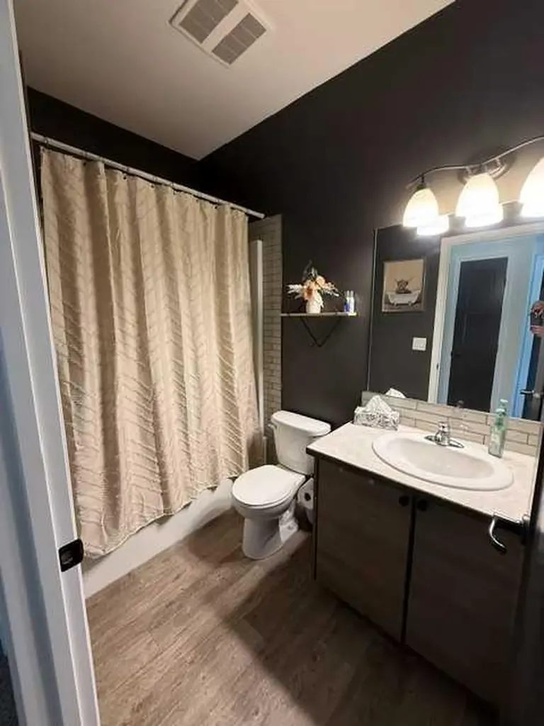 148 10 Avenue SE Drumheller AB T0J 0Y6