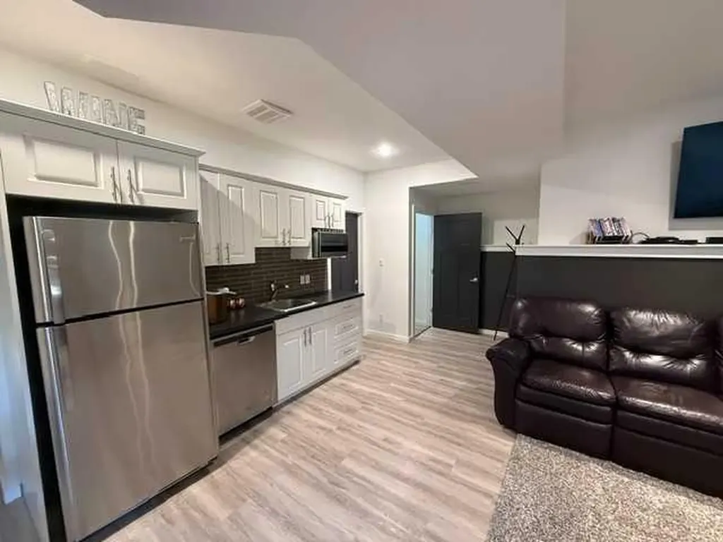 148 10 Avenue SE Drumheller AB T0J 0Y6