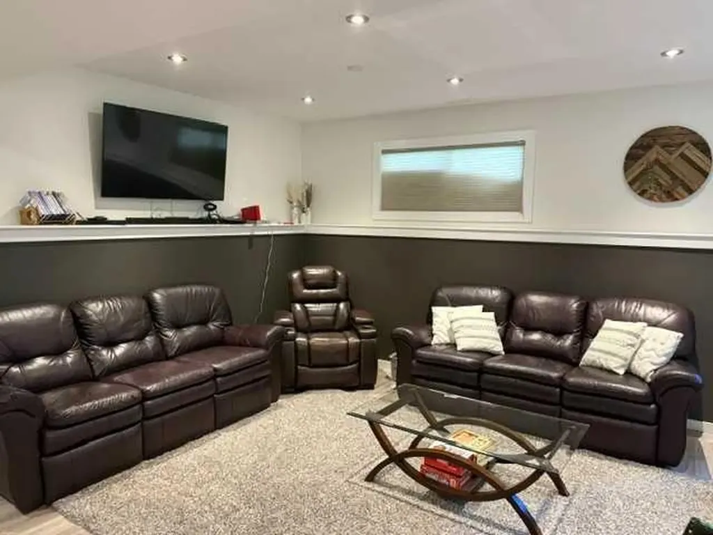 148 10 Avenue SE Drumheller AB T0J 0Y6