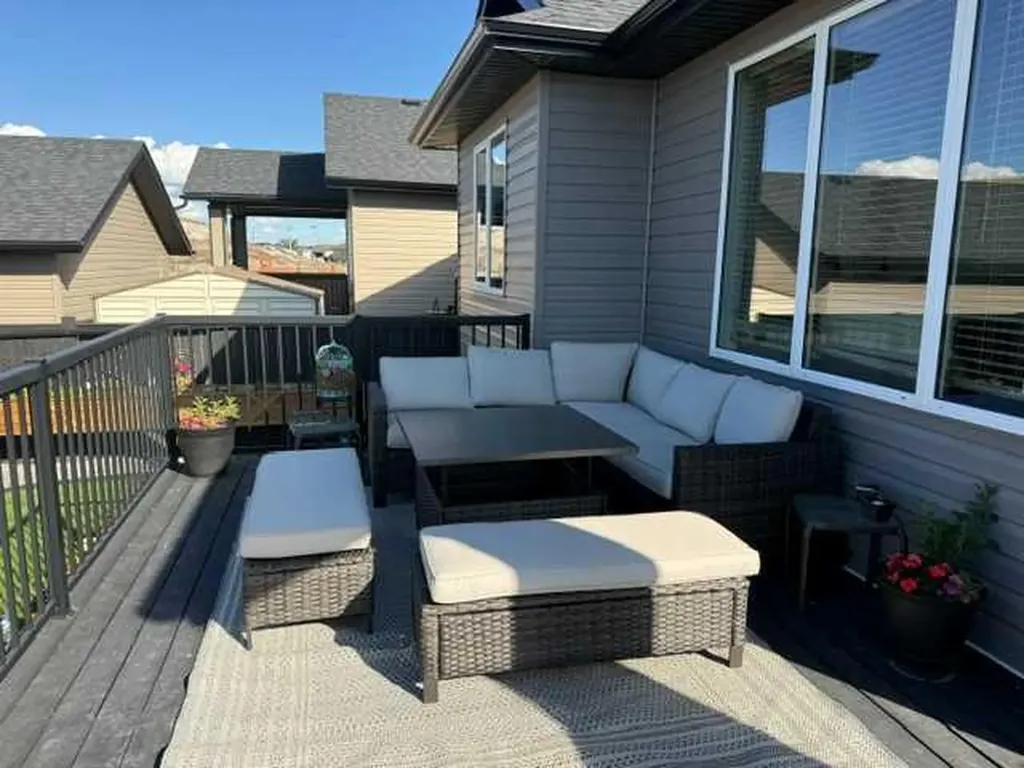 148 10 Avenue SE Drumheller AB T0J 0Y6