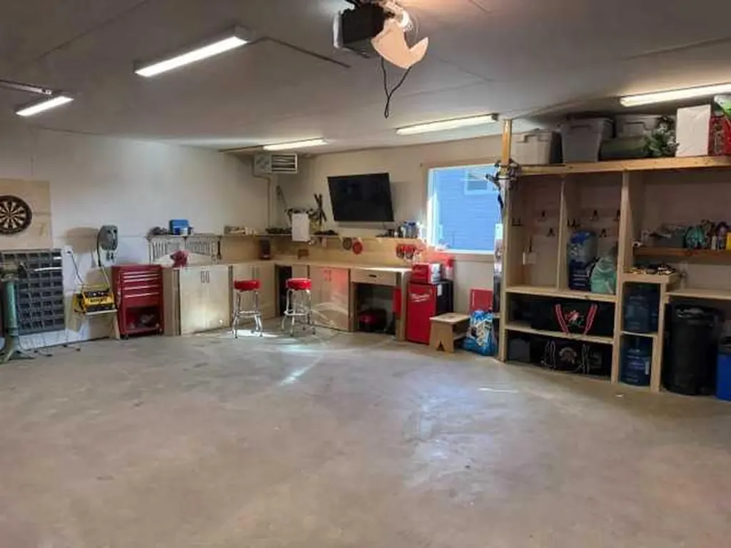 148 10 Avenue SE Drumheller AB T0J 0Y6