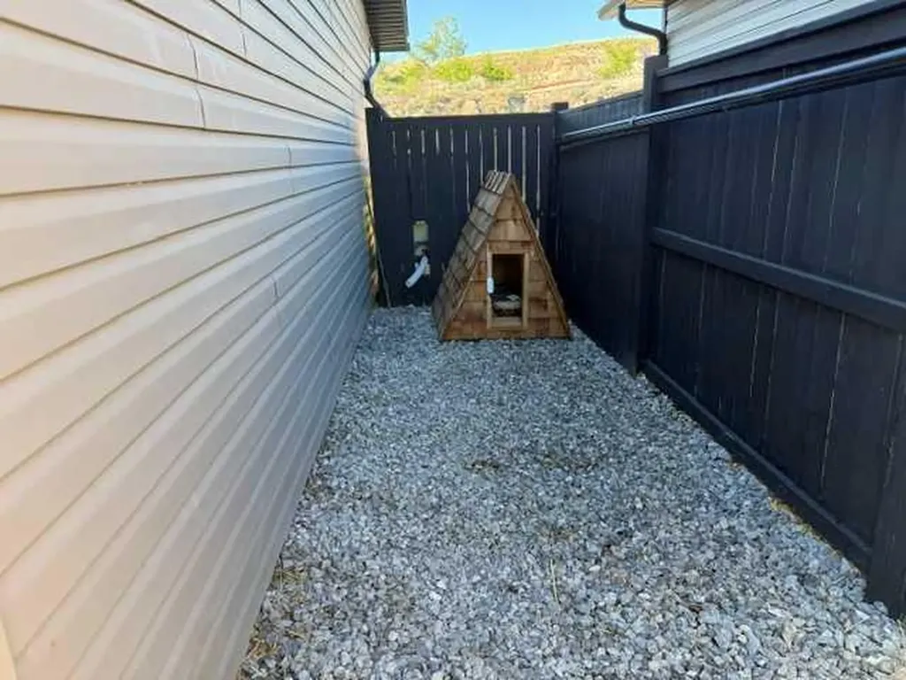 148 10 Avenue SE Drumheller AB T0J 0Y6