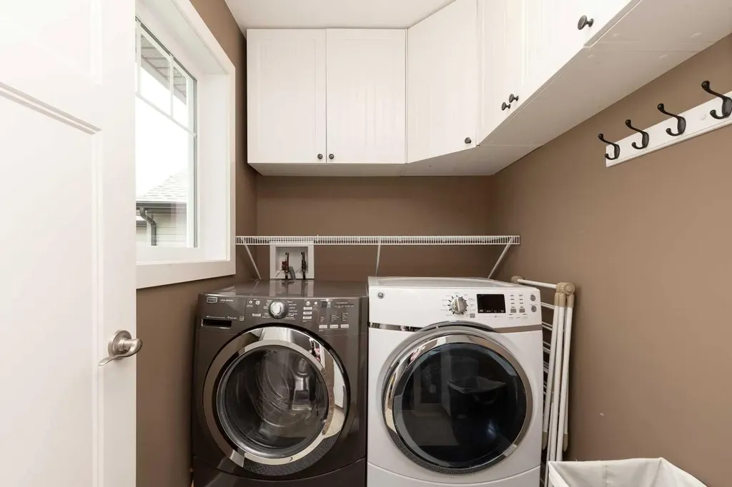 206 Twinriver Road W Lethbridge AB T1J 5B9