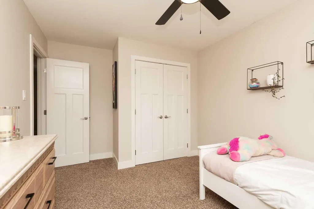 206 Twinriver Road W Lethbridge AB T1J 5B9