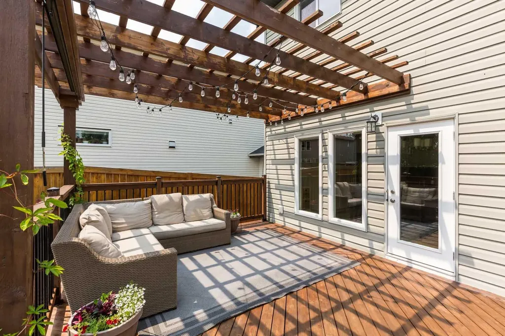 206 Twinriver Road W Lethbridge AB T1J 5B9