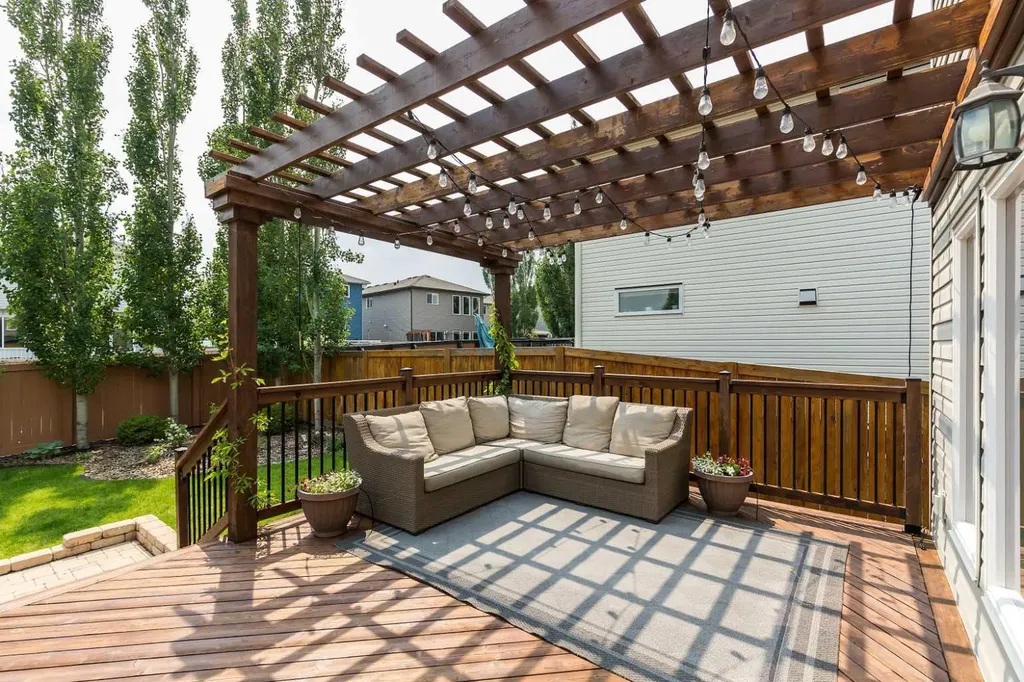 206 Twinriver Road W Lethbridge AB T1J 5B9