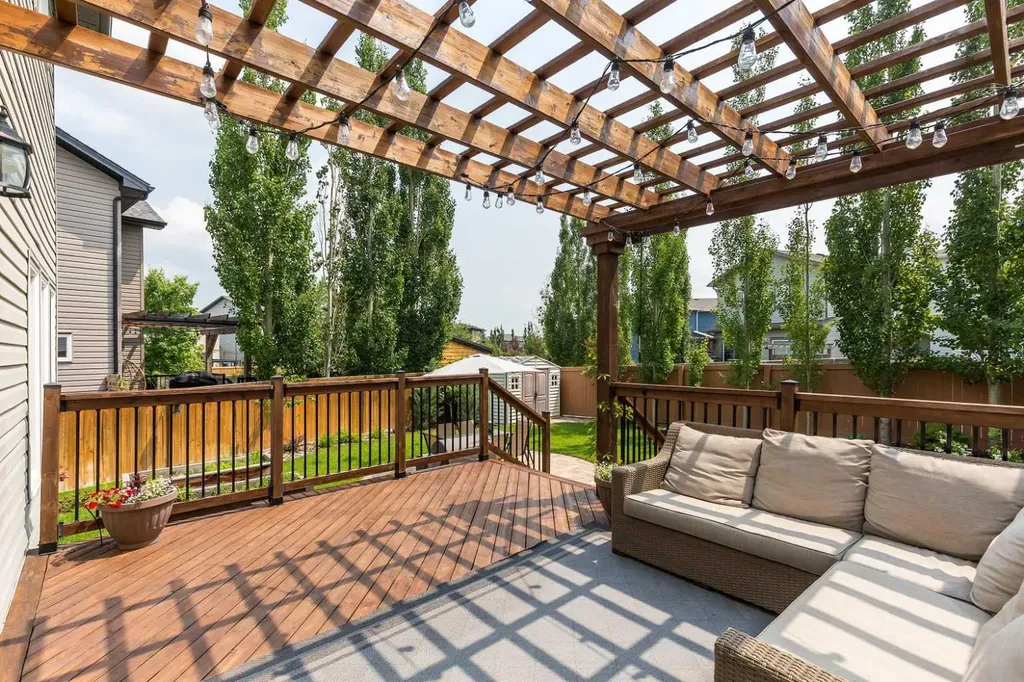 206 Twinriver Road W Lethbridge AB T1J 5B9