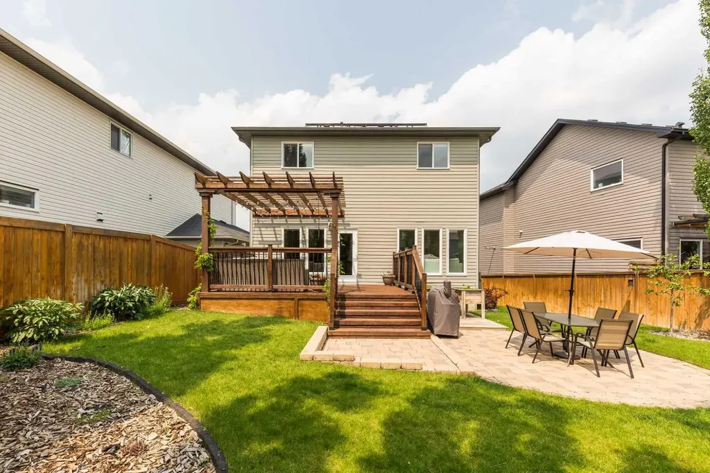 206 Twinriver Road W Lethbridge AB T1J 5B9