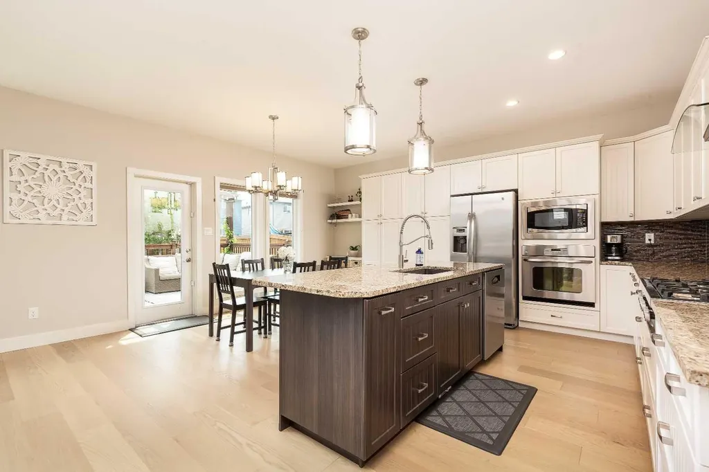 206 Twinriver Road W Lethbridge AB T1J 5B9