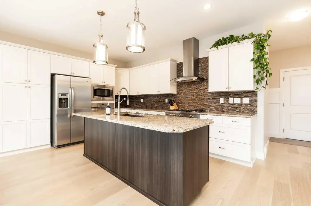 206 Twinriver Road W Lethbridge AB T1J 5B9