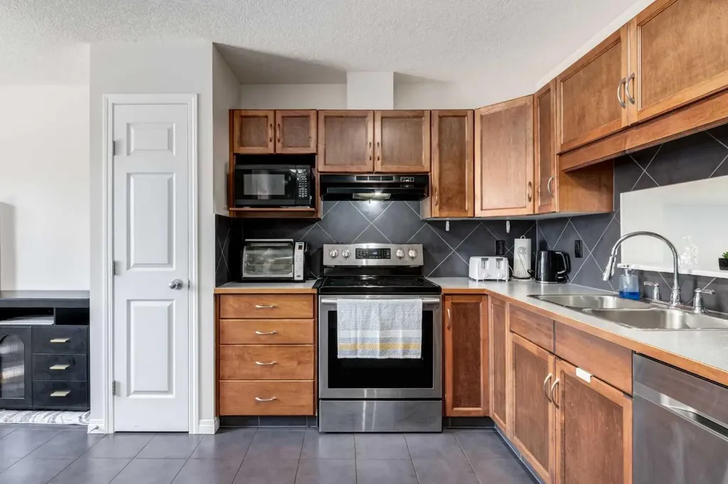 55 Copperfield Court SE Calgary AB T2Z 4Z3