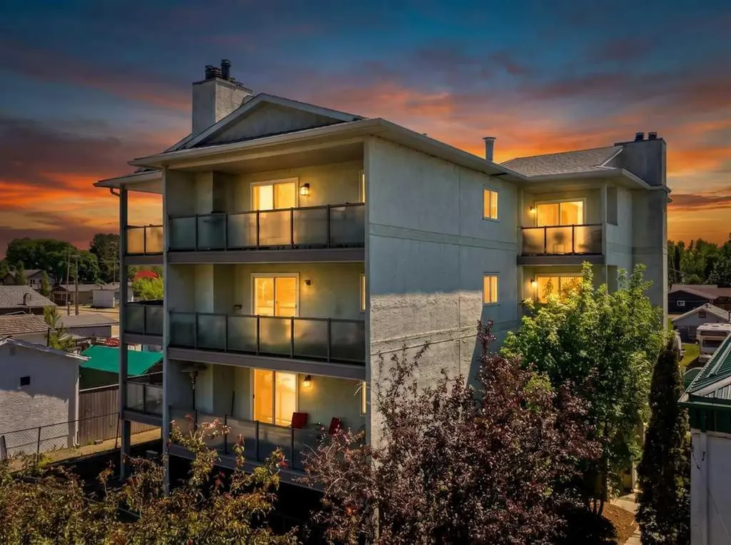 4415 Lakeshore Drive Sylvan Lake AB T4S 1C7