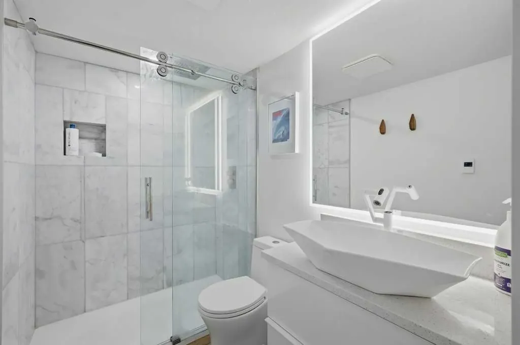 4415 Lakeshore Drive Sylvan Lake AB T4S 1C7