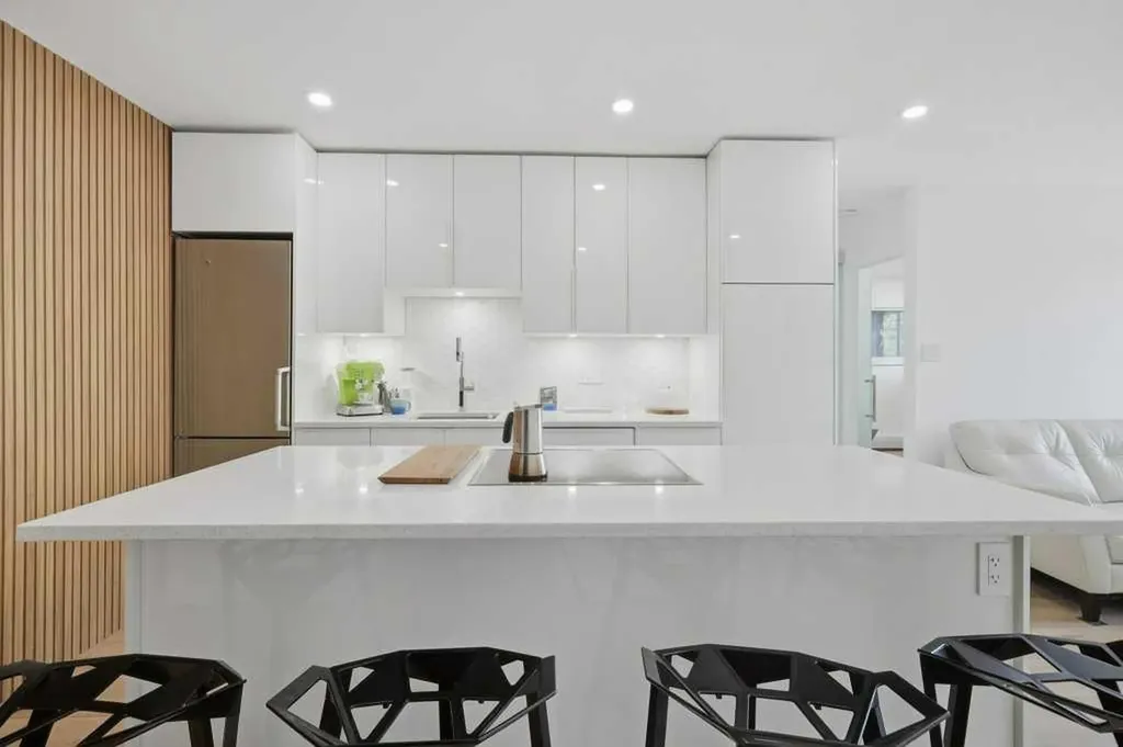 4415 Lakeshore Drive Sylvan Lake AB T4S 1C7