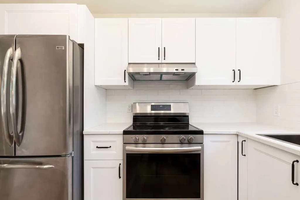 526 28 Street S Lethbridge AB T1J 3S9