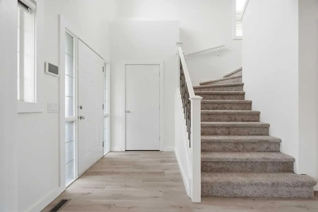 92 Prestwick Heath SE Calgary AB T2Z 4E4