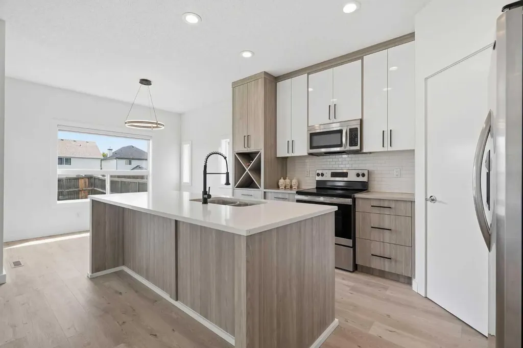 92 Prestwick Heath SE Calgary AB T2Z 4E4