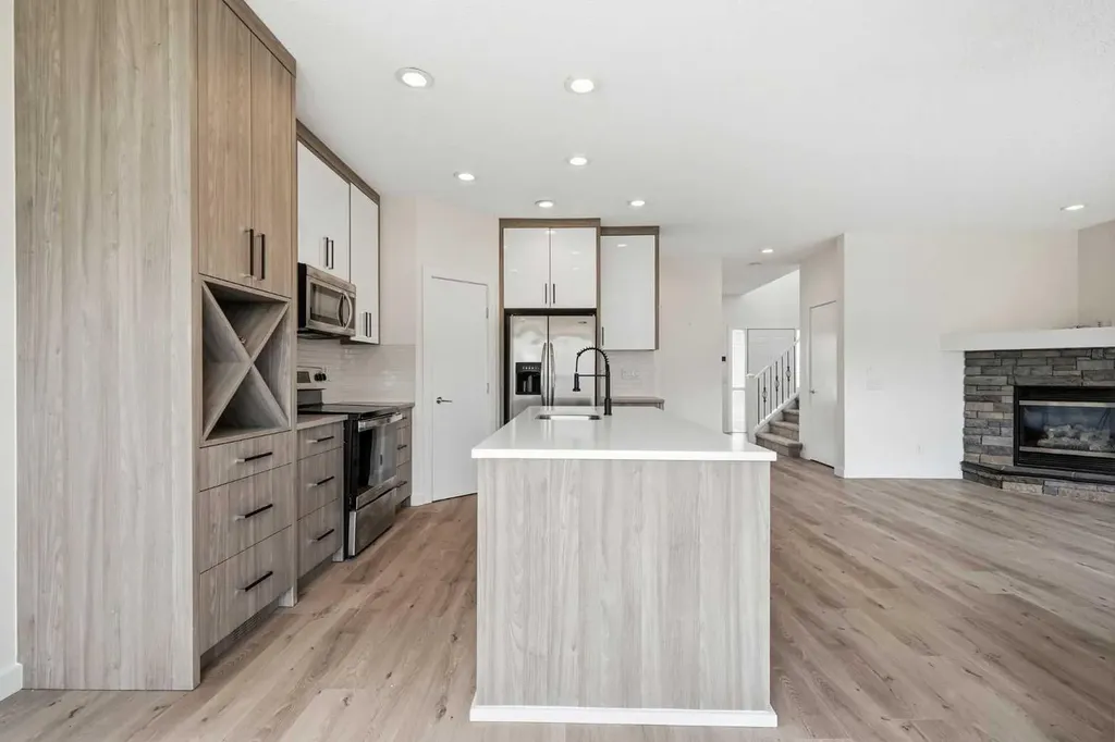 92 Prestwick Heath SE Calgary AB T2Z 4E4
