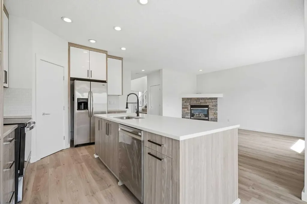 92 Prestwick Heath SE Calgary AB T2Z 4E4