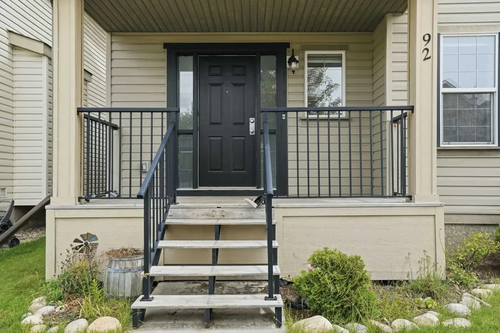 92 Prestwick Heath SE Calgary AB T2Z 4E4