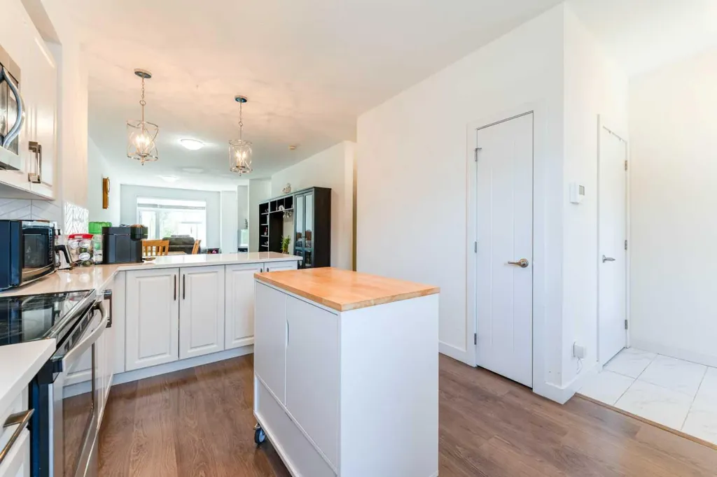 314 Redstone Boulevard NE Calgary AB T3N 1K3