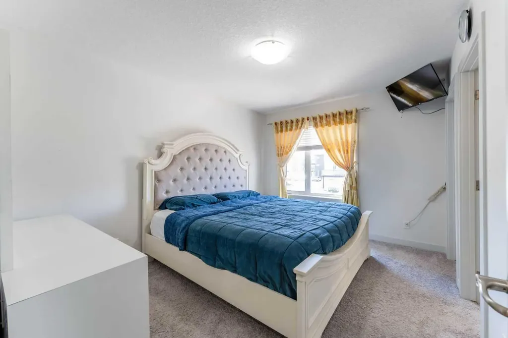 314 Redstone Boulevard NE Calgary AB T3N 1K3