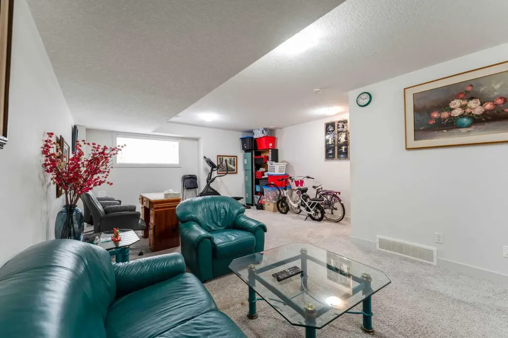 314 Redstone Boulevard NE Calgary AB T3N 1K3