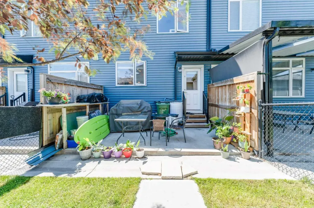 314 Redstone Boulevard NE Calgary AB T3N 1K3