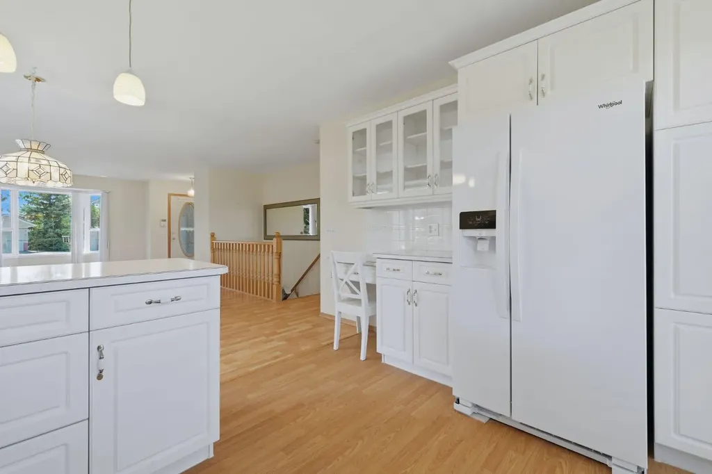 112 Dovista Court SE Calgary AB T2B3P4