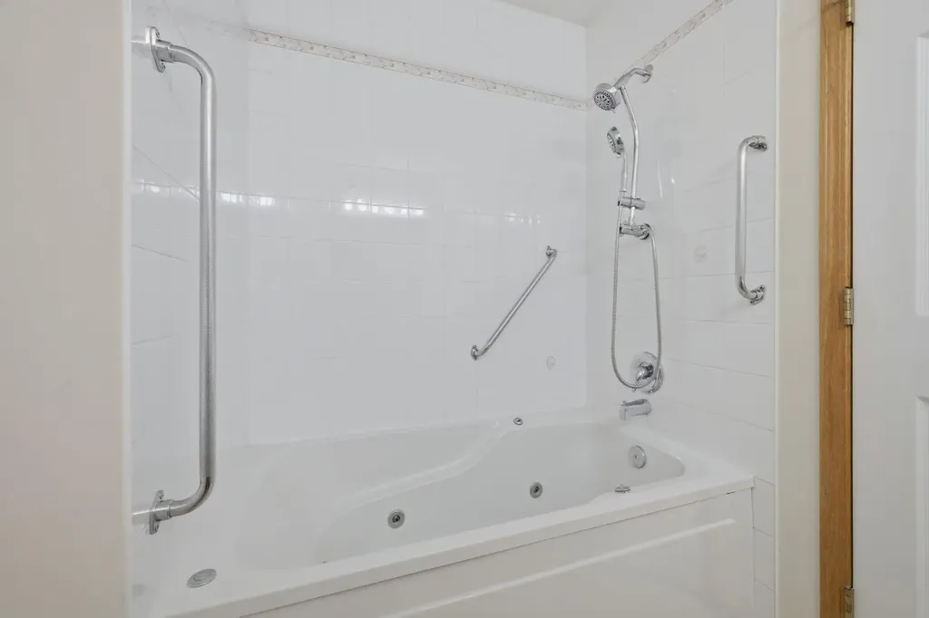112 Dovista Court SE Calgary AB T2B3P4