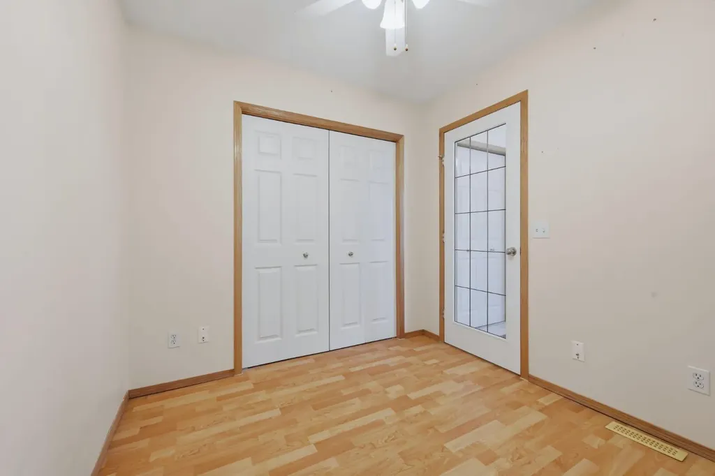 112 Dovista Court SE Calgary AB T2B3P4