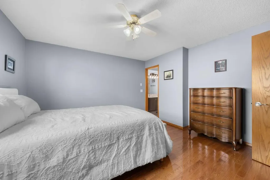 431 Shawbrooke Circle SW Calgary AB T2Y 2Z8