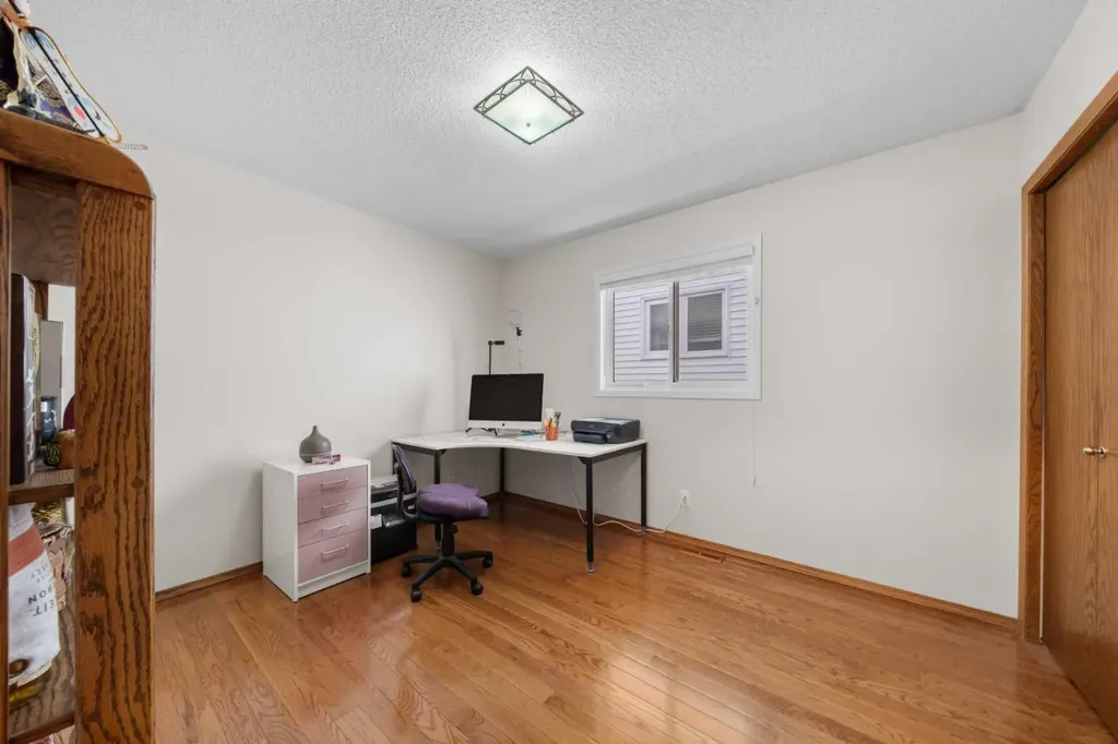 431 Shawbrooke Circle SW Calgary AB T2Y 2Z8