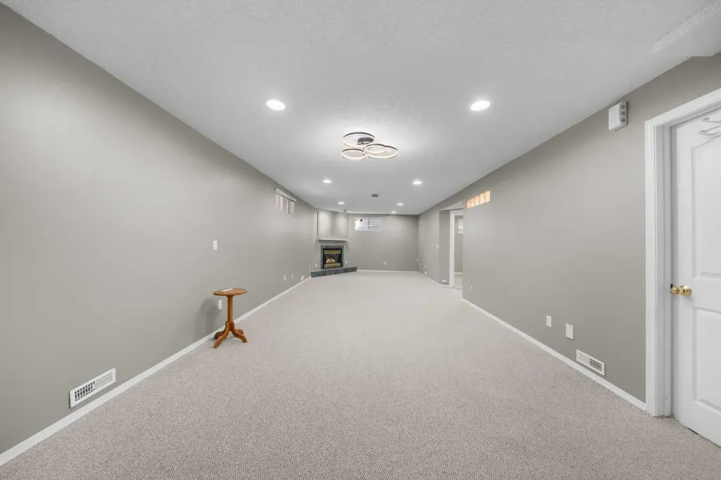 431 Shawbrooke Circle SW Calgary AB T2Y 2Z8