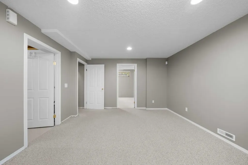 431 Shawbrooke Circle SW Calgary AB T2Y 2Z8