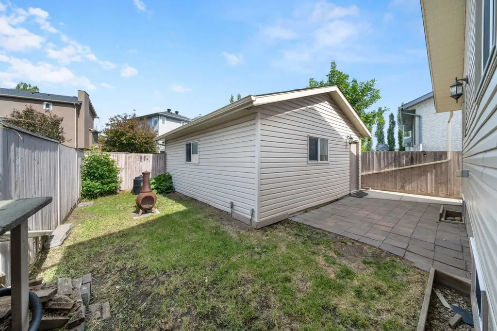 431 Shawbrooke Circle SW Calgary AB T2Y 2Z8