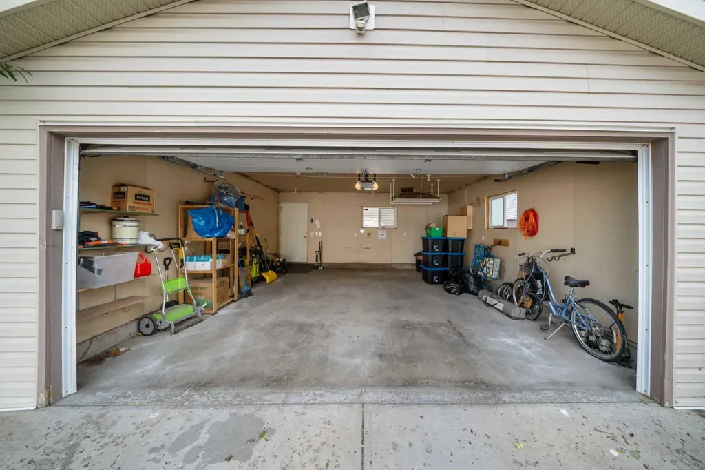 431 Shawbrooke Circle SW Calgary AB T2Y 2Z8