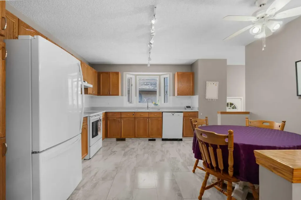 431 Shawbrooke Circle SW Calgary AB T2Y 2Z8